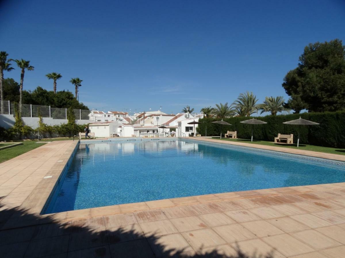 Apartamento Inez Torrevieja Exterior foto